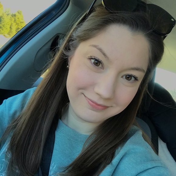 Meet your Posher, Alexis - Picture 1 of 1